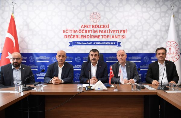 Bakan Tekin, Kahramanmaraş’ta Afet Bölgesi Eğitim Öğretim Faaliyetleri Değerlendirme Toplantısına Katıldı