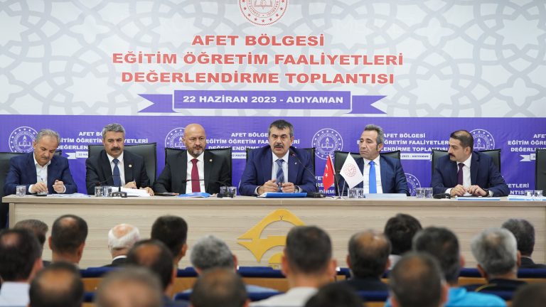 Bakan Tekin, Adıyaman’da Afet Bölgesi Eğitim Öğretim Faaliyetleri Değerlendirme Toplantısı’na Katıldı