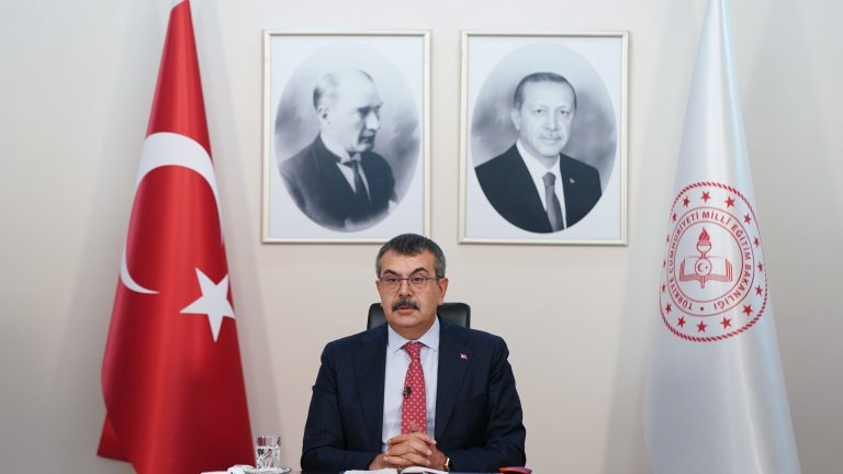 Bakan Tekin, Mesleki Çalışma Döneminin Açılışında Öğretmenlere Hitap Etti