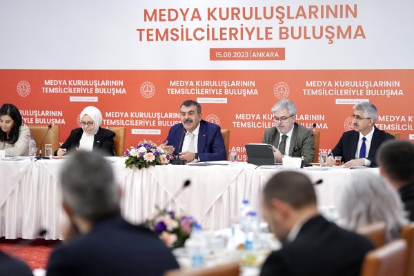 Bakan Tekin, Ankara’da Medya Kuruluşlarının Temsilcileri ile Buluştu