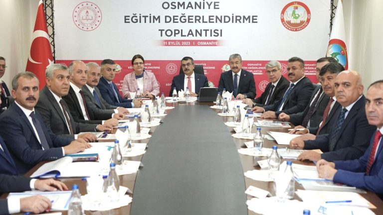 Bakan Tekin, Osmaniye’de İl Eğitim Değerlendirme Toplantısına Katıldı