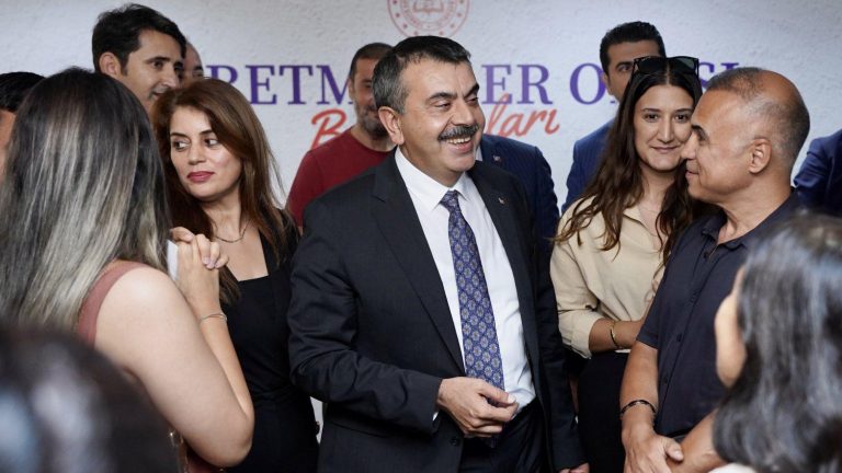 Bakan Tekin’den Meslektaşlarına Yeni Eğitim Öğretim Yılı Mektubu