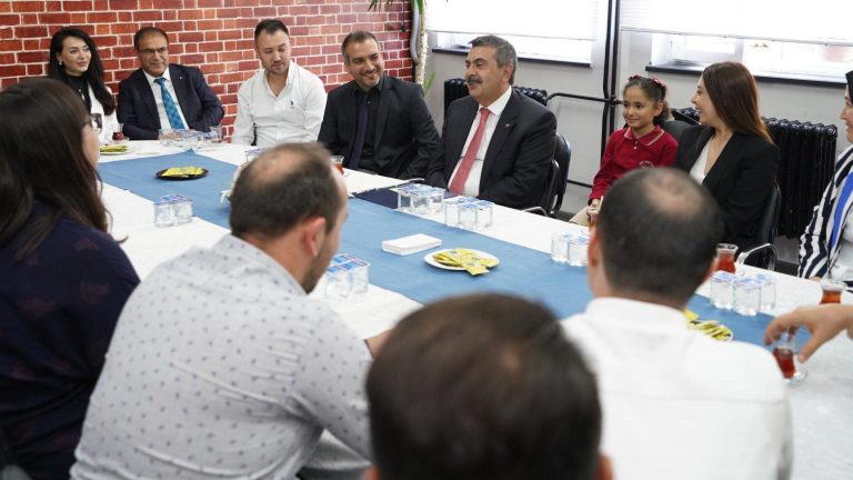 Öğretmenlik Kariyer Basamakları Sürecine İlişkin Yeni Formül