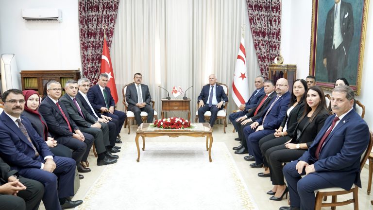 Bakan Tekin, KKTC Meclis Başkanı Töre ile Görüştü