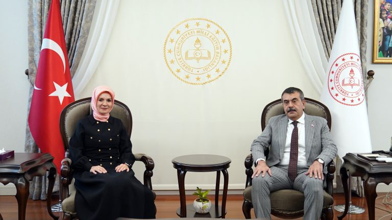 Bakan Tekin, Aile ve Sosyal Hizmetler Bakanı Göktaş’ı Ağırladı