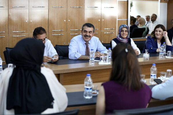 Bakan Tekin, Şanlıurfa’da Öğretmenlerle Bir Araya Geldi