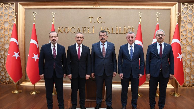 Bakan Tekin, Kocaeli’de İl Değerlendirme Toplantısına Katıldı