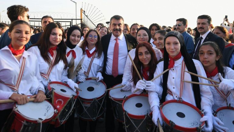 Bakan Tekin, İstanbul Boğazı’nda Düzenlenen Cumhuriyet Bayramı Kutlama Etkinlikleri ‘ne Katıldı