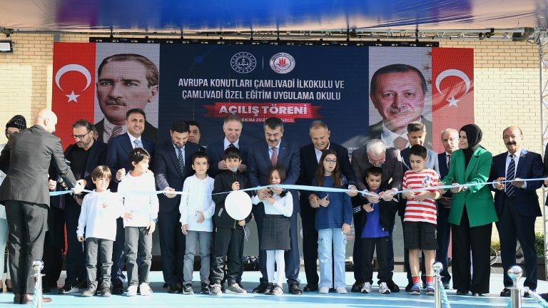 Bakan Tekin, Avrupa Konutları Çamlı Vadi İlkokulu ile Özel Eğitim Uygulama Okulunun Açılışını Yaptı