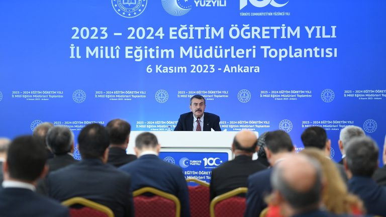 Bakan Tekin, Millî Eğitim Müdürleriyle Bir Araya Geldi