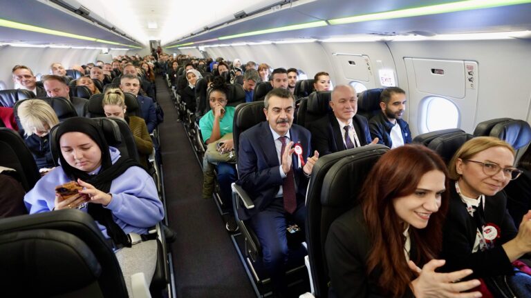 24 Kasım Öğretmenler Günü 30 Bin Fitte Kutlandı