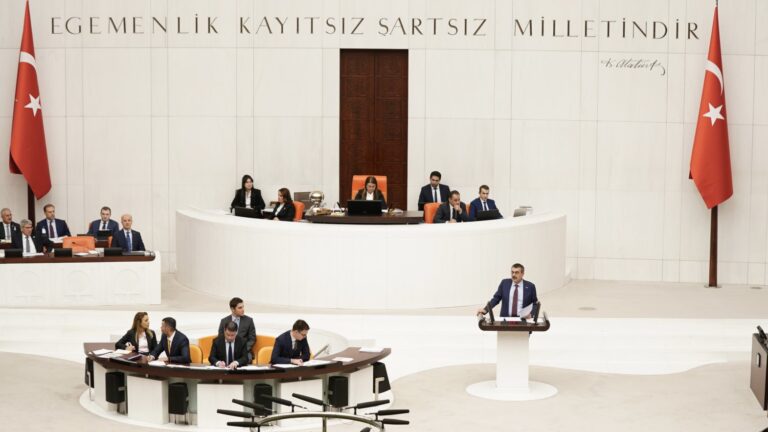 Bakan Tekin, 2024 Yılı Bütçesi Üzerinde TBMM Genel Kuruluna Hitap Etti