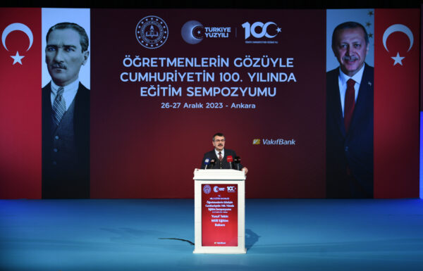 Öğretmenlerin Gözüyle Cumhuriyetin 100. Yılında Eğitim Sempozyumu Ankara’da Başladı
