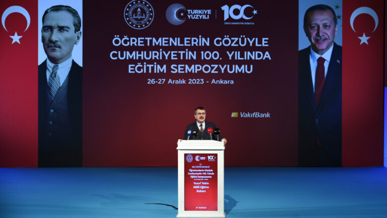 Öğretmenlerin Gözüyle Cumhuriyetin 100. Yılında Eğitim Sempozyumu Ankara’da Başladı