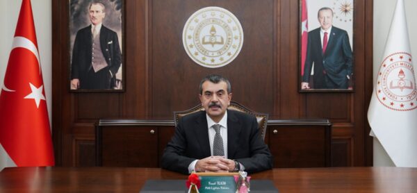 Bakan Tekin’den “23 Nisan Ulusal Egemenlik ve Çocuk Bayramı” Mesajı