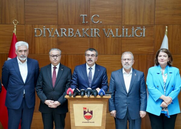 Bakan Yusuf Tekin, Diyarbakır İl Eğitim Değerlendirme Toplantısı’na Katıldı