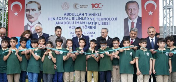 Bakan Tekin, Diyarbakır’da Lise Açılışına Katıldı
