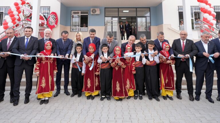 Bakan Yusuf Tekin, Elazığ’da İbrahim Taşel Ortaokulunun Açılışını Yaptı