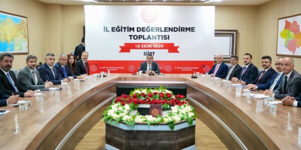 Bakan Yusuf Tekin, Siirt’te İl Eğitim Değerlendirme Toplantısına Katıldı