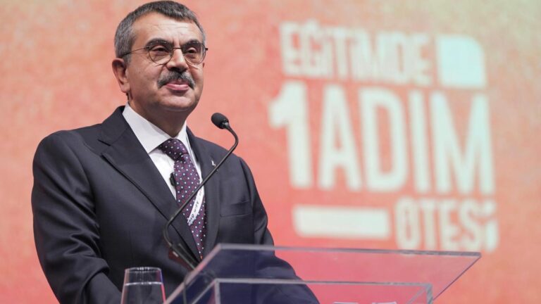 Milli Eğitim Bakanı Tekin, “Eğitimde Bir Adım Ötesi Zirvesi”ne Katıldı