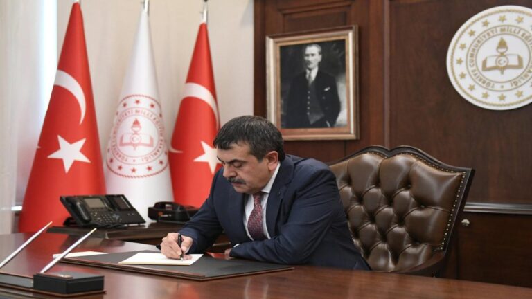 Bakan Tekin, Tüm Öğretmenlere “Teşekkür Mektubu” Gönderdi