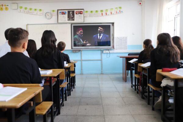 Cumhuriyet Haftasının İlk Dersi, “Dersimiz: Cumhuriyete Doğru” Filmiyle Başladı