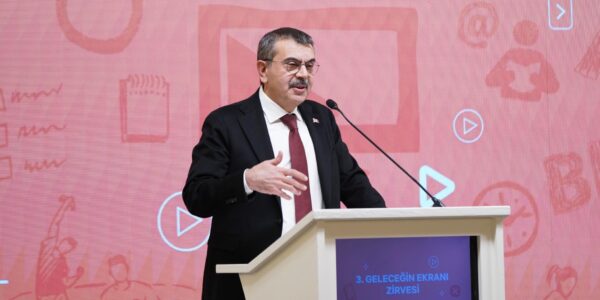 Bakan Yusuf Tekin, “3. Geleceğin Ekranı Zirvesi”ne Katıldı