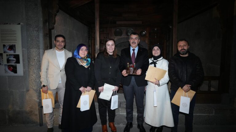 Milli Eğitim Bakanı Tekin, Erzurum’da Öğretmenlerle Buluştu