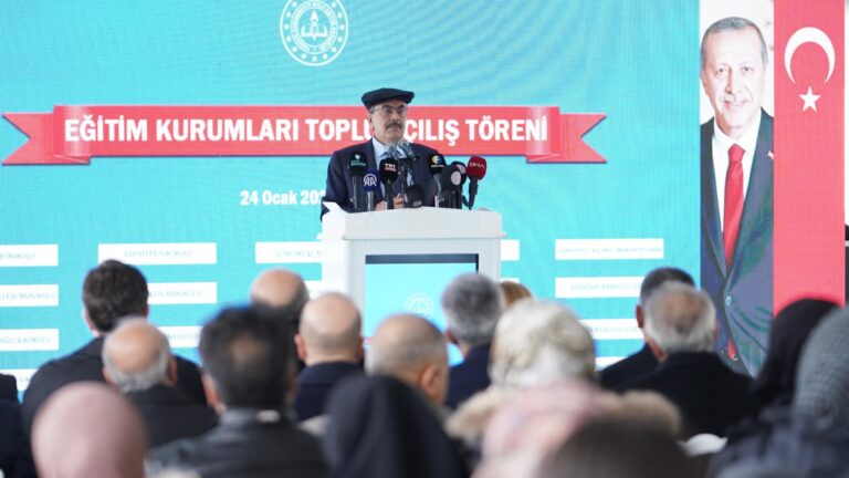 Bakan Tekin, Elazığ’da Eğitim Kurumlarının Toplu Açılış Törenine Katıldı