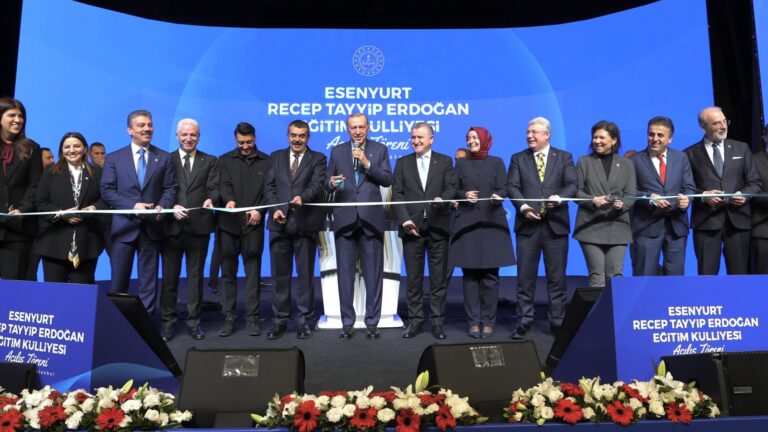 Türkiye’nin En Büyük Lise Yerleşkesi, Cumhurbaşkanı Erdoğan ve Bakan Tekin’in Katıldığı Törenle Hizmete Açıldı