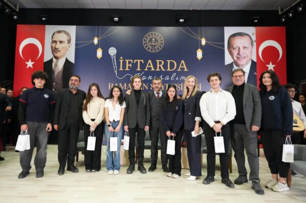 “İftarda Konuşalım” Programının İlk Buluşması, Bakan Tekin’in Katılımıyla Gerçekleşti