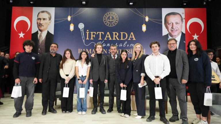 “İftarda Konuşalım” Programının İlk Buluşması, Bakan Tekin’in Katılımıyla Gerçekleşti