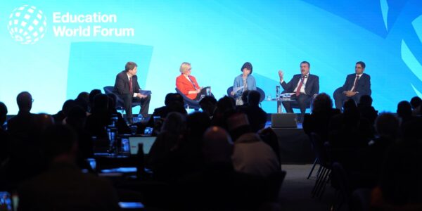 Bakan Tekin, İngiltere’de Dünya Eğitim Forumu’na Katıldı