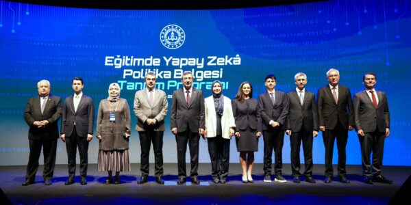 Cumhurbaşkanı Yardımcısı Yılmaz ve Bakan Tekin, “Eğitimde Yapay Zekâ Politika Belgesi (2025-2029)” Tanıtım Programına Katıldı