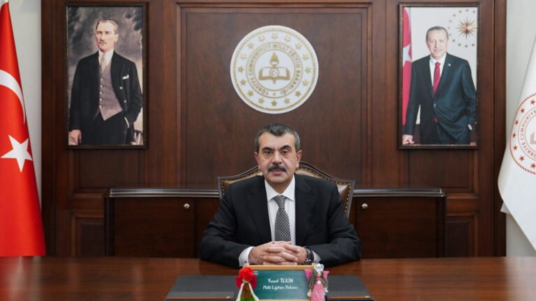 Bakan Tekin’den “15 Temmuz Demokrasi ve Millî Birlik Günü” Mesajı