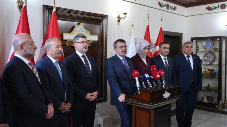 Bakan Tekin, Afyonkarahisar’da İl Eğitim Değerlendirme Toplantısına Katıldı