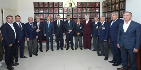 Bakan Tekin, Afyonkarahisar’da Ziyaretlerde Bulundu