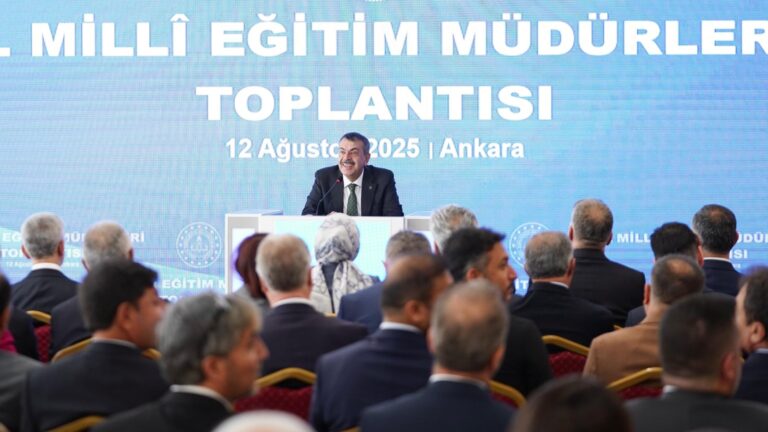 Bakan Tekin, 81 İlin Millî Eğitim Müdürüyle Bir Araya Geldi