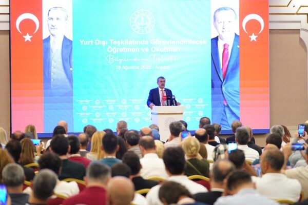 Bakan Tekin, Yurt Dışında Görev Yapacak Öğretmen ve Okutmanların Bilgilendirilmesi Toplantısı’nda Konuştu
