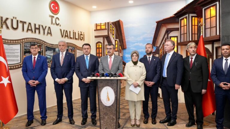 Bakan Tekin, Kütahya’da İl Eğitim Değerlendirme Toplantısına Katıldı