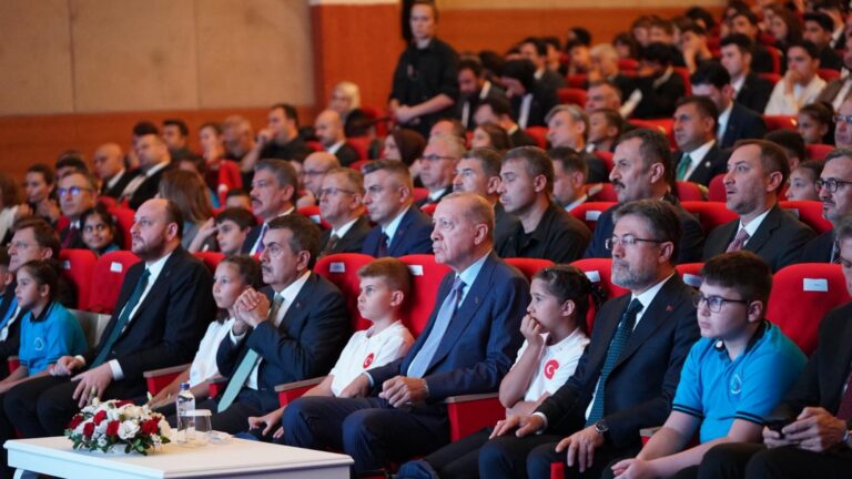 Cumhurbaşkanı Erdoğan, 2025-2026 Eğitim Öğretim Yılı Açılış Töreni’ne Katıldı