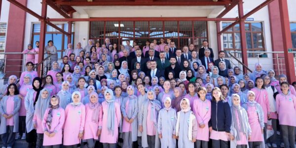 Bakan Tekin’den Erzurum’da Sürpriz Okul Ziyareti