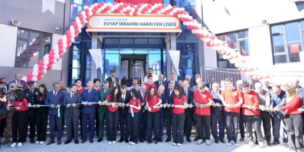 Bakan Tekin, Evyap İbrahim Hakkı Fen Lisesinin Açılış Törenine Katıldı