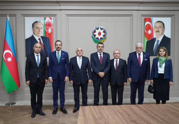 Bakan Tekin, Azerbaycan Başbakanı Asadov ile Görüştü