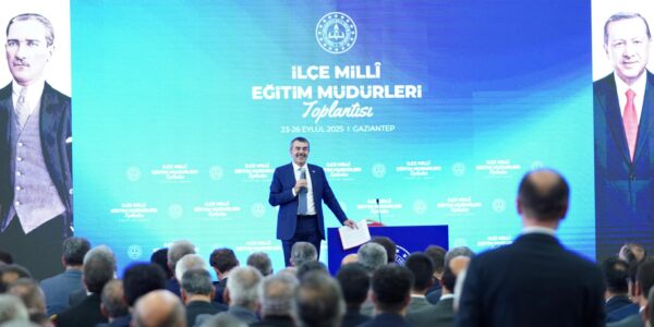 Bakan Tekin, Gaziantep’te İlçe Millî Eğitim Müdürleri ile Buluştu