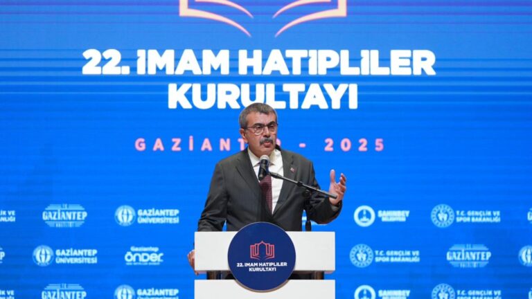 Bakan Tekin, 22. İmam Hatipliler Kurultayı’nda Hitap Etti