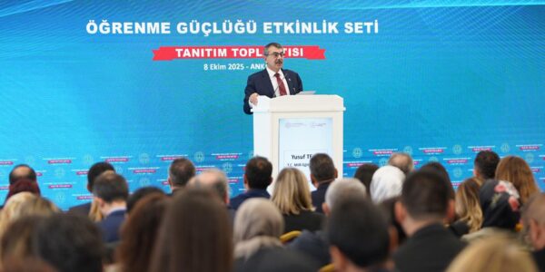 Bakan Tekin, “Öğrenme Güçlüğü Etkinlik Seti Tanıtım Programı”na Katıldı