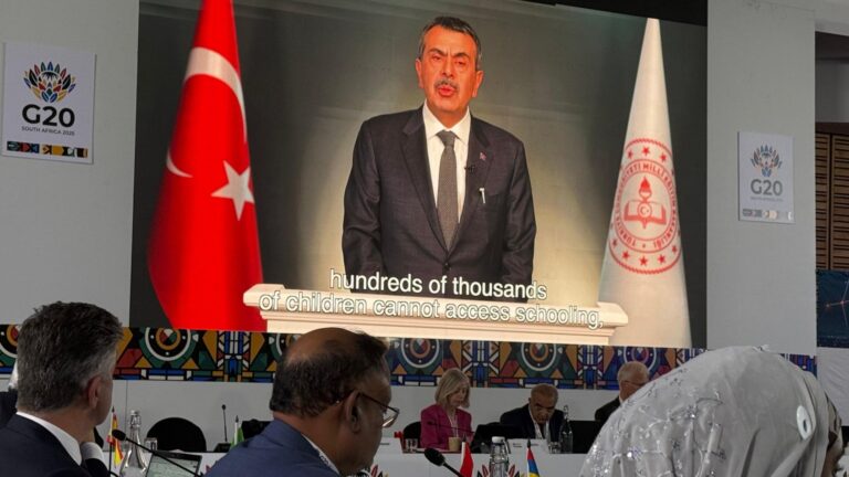 Bakan Tekin: Çocuklarımız Güvendeyse Geleceğimiz Güvendedir