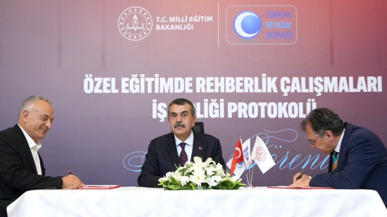Bakan Tekin, “Özel Eğitimde Rehberlik Çalışmaları İş Birliği Protokolü İmza Töreni”ne Katıldı