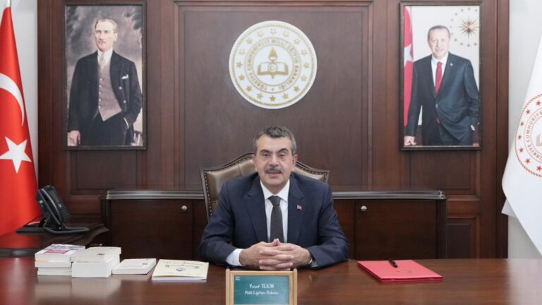 Bakan Tekin’in 29 Ekim Cumhuriyet Bayramı Mesajı